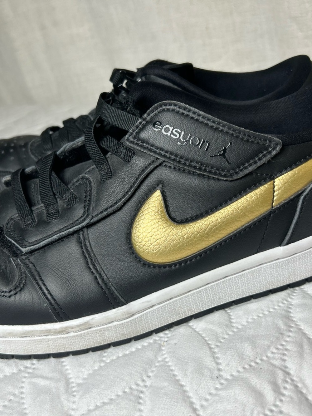 Air Jordan 1 Low FlyEase Black Metallic Gold DM1206-071 - Picture 4 of 9